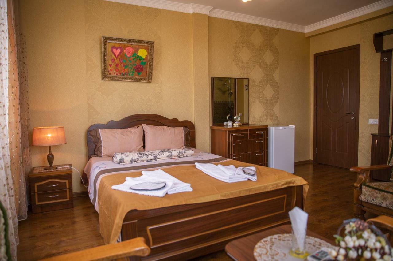 Family Hotel Parajanov Tbilisi Exterior foto